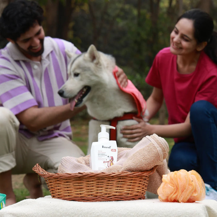 Petterati Tick & Flea Dog Shampoo With Conditioner, 400ml | For All Breeds | Removes Ticks, Fleas